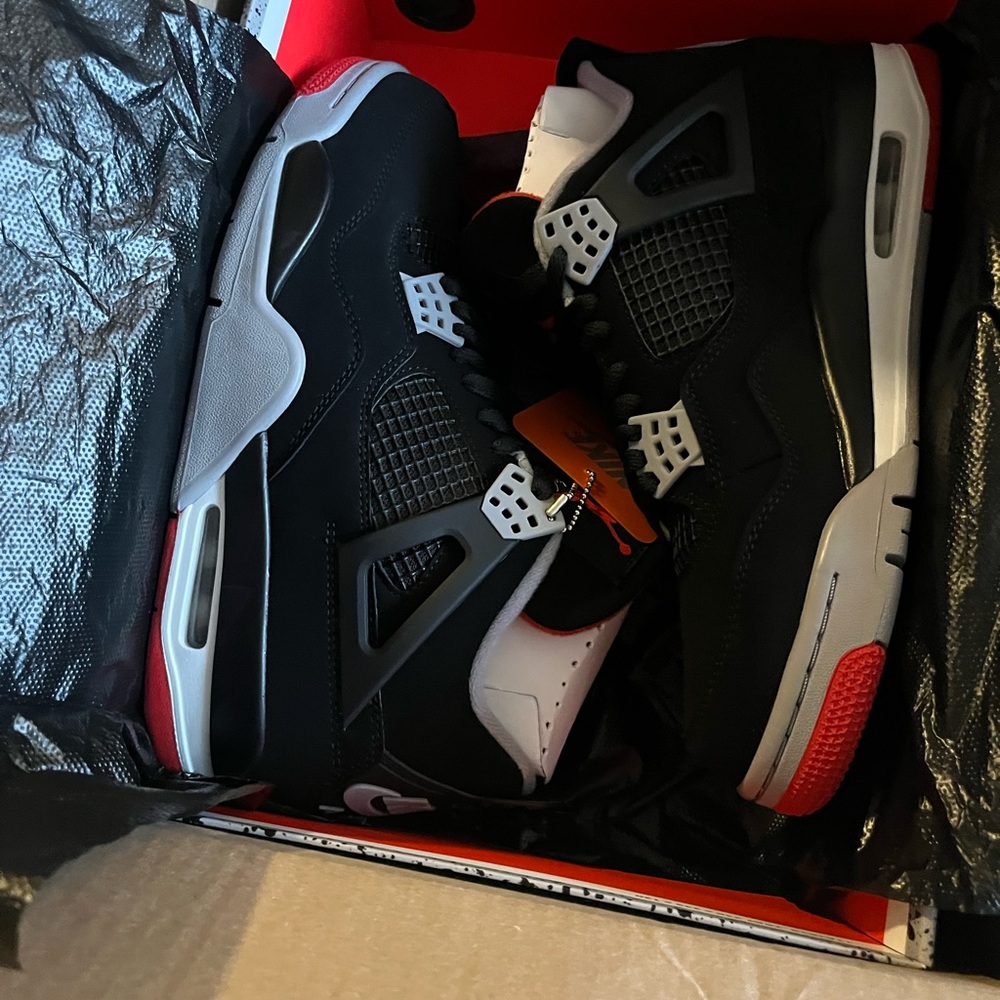 Nike Men's Black and Red Sneakers